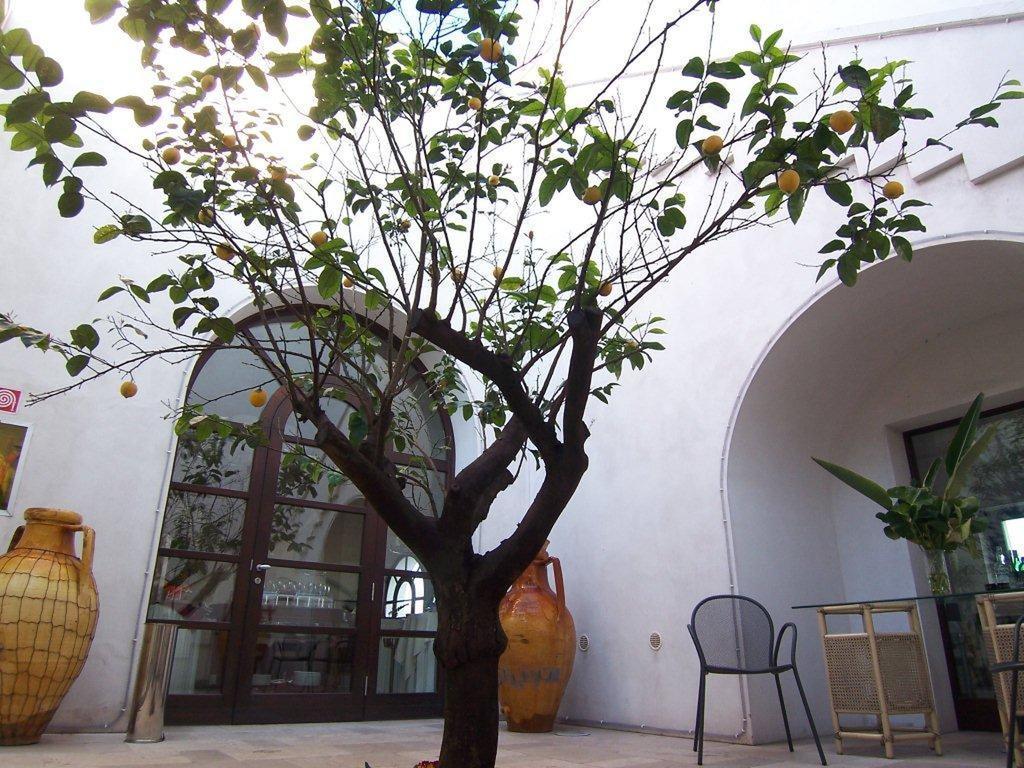 Hotel Saraceno Al Faro Taranto Eksteriør billede