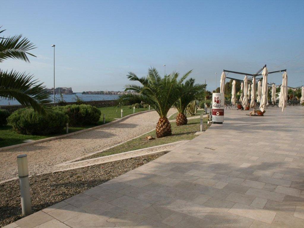 Hotel Saraceno Al Faro Taranto Eksteriør billede