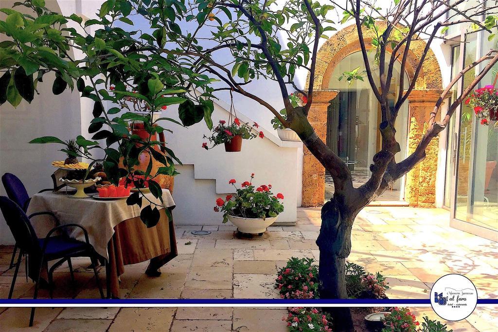Hotel Saraceno Al Faro Taranto Eksteriør billede